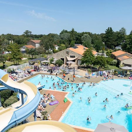 Camping RCN La Ferme du Latois Coëx Esterno foto