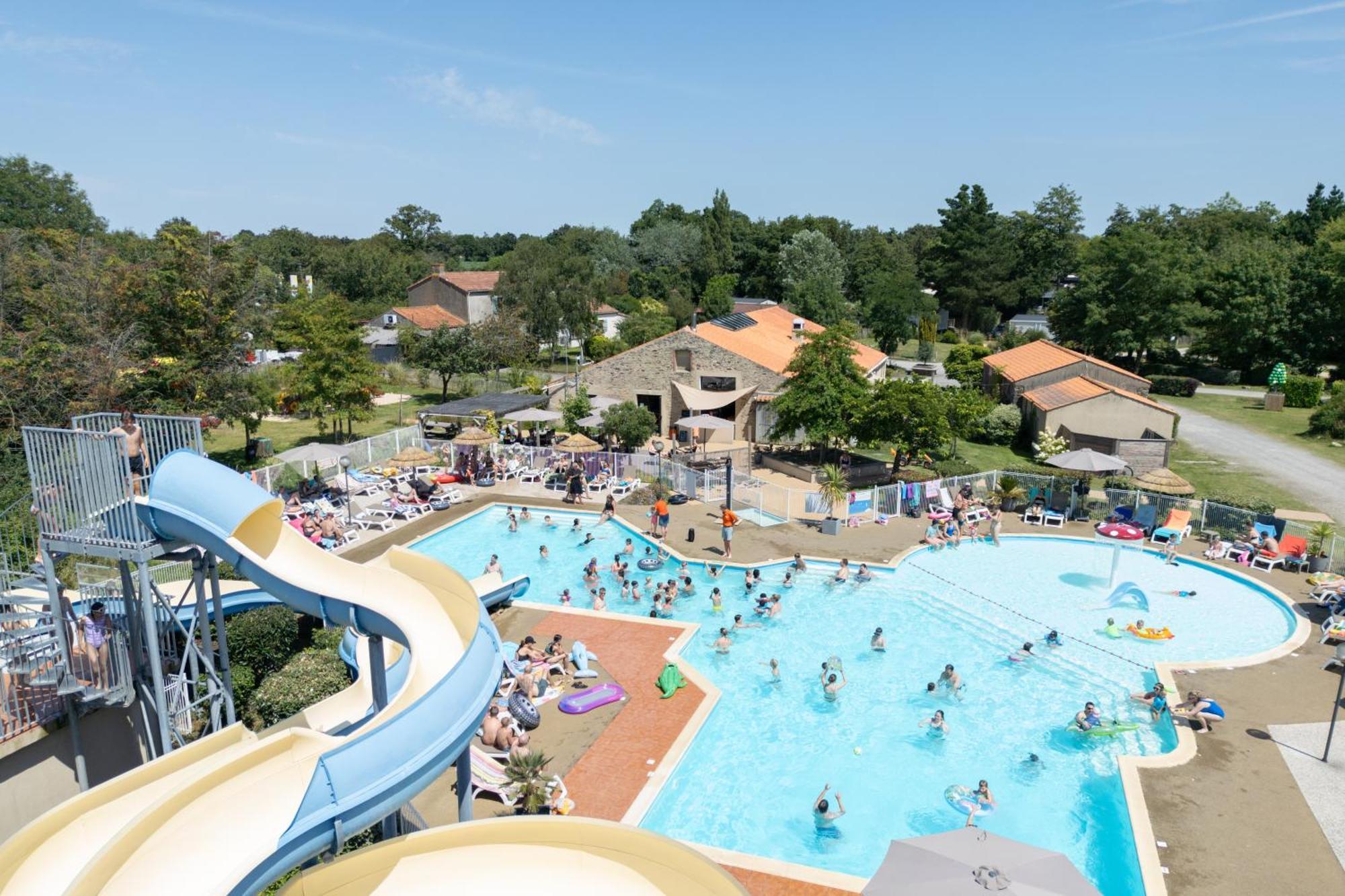 Camping RCN La Ferme du Latois Coëx Esterno foto